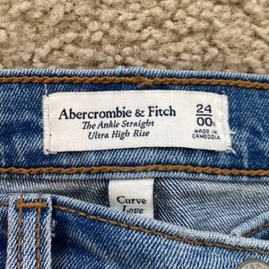 Abercrombie High Rise Jeans